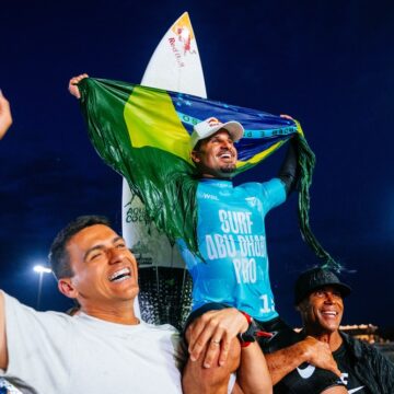 WSL: Italo Ferreira conquista título em Abu Dhabi e vira número 1 do mundo