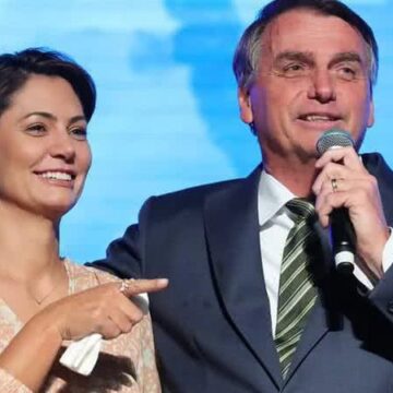 Após STF tornar Bolsonaro réu, Michelle Bolsonaro encabeça convocação para ato pró-anistia