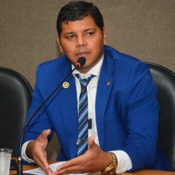 Deputado Diego Castro é internado em Salvador com embolia pulmonar