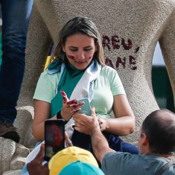 STF condena Débora Rodrigues a 14 anos de prisão por atos de vandalismo no 8 de Janeiro