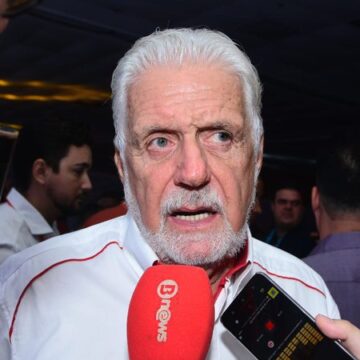 Jaques Wagner volta a defender chapa “puro sangue” do PT e descarta crise com PSD