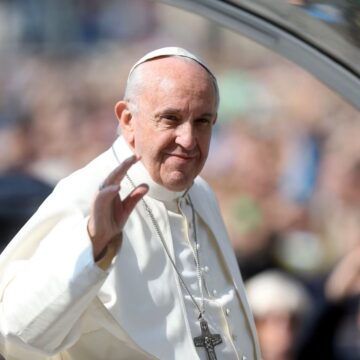 Papa Francisco morre aos 88 anos: primeiro pontífice latino-americano deixa legado de humildade e transformação na Igreja Católica