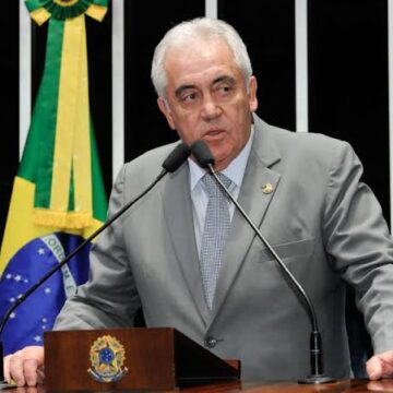 Otto Alencar diz ter sido pressionado a romper com o PT, mas defende cautela: “Não vou jogar gasolina no fogo”