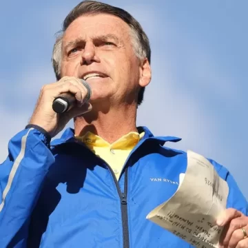 Bolsonaro volta à Paulista e pressiona STF em ato por anistia a condenados do 8 de Janeiro