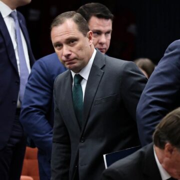 Mauro Cid confirma entrega de caixa com dinheiro vivo a militar ligado a plano golpista