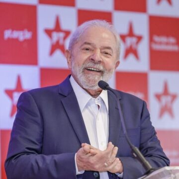 Lula critica apoio do agronegócio a Bolsonaro: “Não me interessa se fazendeiro faz Pix para ajudar na vagabundagem dele”