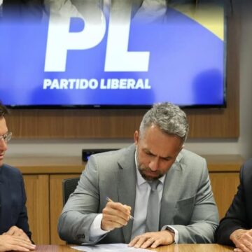 Flávio Matos se filia ao PL e intensifica disputa política em Camaçari