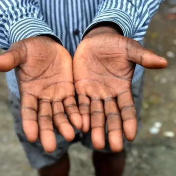 MPT investiga trabalho infantil e condições análogas à escravidão em obra de condomínio em Guarajuba