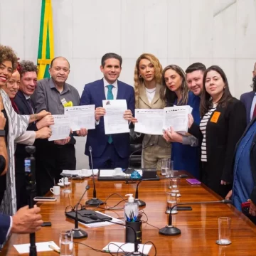 Congresso avança em proposta para reduzir jornada de trabalho e extinguir escala 6×1