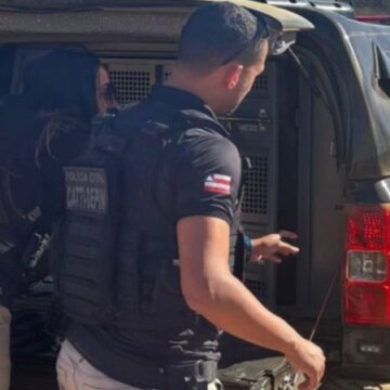 Homem é preso em Muquém de São Francisco por suspeita de vender pornografia infantil