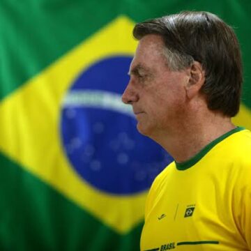 Moraes manda Jair Bolsonaro para prisão domiciliar após descumprimento de medidas cautelares