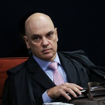 Moraes vota por condenação de Bolsonaro e núcleo dos atos antidemocráticos no STF