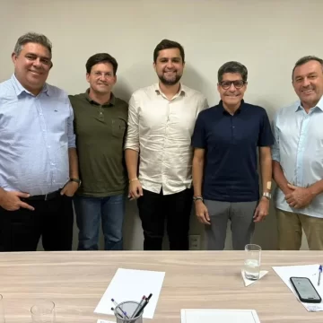 Roma e ACM Neto selam reconciliação política de olho em 2026