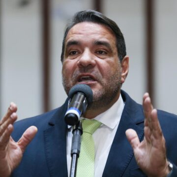 Alan Sanches critica criação de secretaria da Ponte Salvador-Itaparica e chama medida de “factoide”