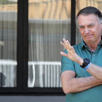 STF condena Bolsonaro a 27 anos de prisão por tentativa de golpe em decisão inédita