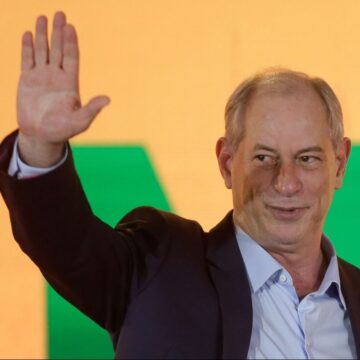 Após aproximação do PDT com gestão petista no Ceará, Ciro Gomes se desfilia do partido