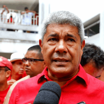 Jerônimo Rodrigues sobre prisão de Bolsonaro: “Não é motivo de festa, mas um ato em defesa da democracia”