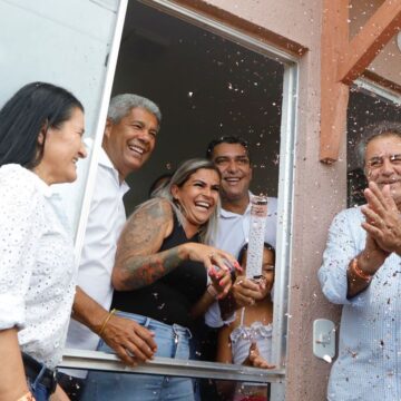 Prefeito Otoniel Teixeira e Governador Jerônimo Rodrigues entregam 500 novas moradias e obras de acesso em Barreiras