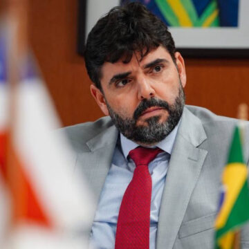 Governo da Bahia manterá contratação de empréstimos para investimentos, afirma Adolpho Loyola