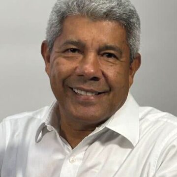 Jerônimo defende diálogo com prefeitos da oposição durante entrega de equipamento cultural na Bahia