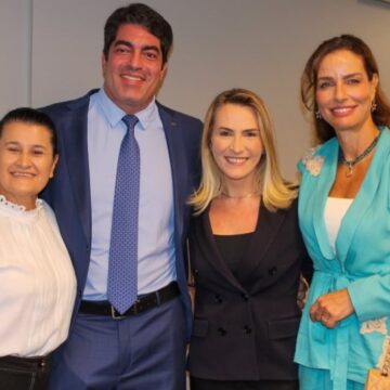 Jusmari Oliveira prestigia posse de Otto Alencar Filho no TCE-BA