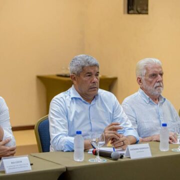 Jerônimo reúne conselho político e alinha estratégias da base para eleições de 2026