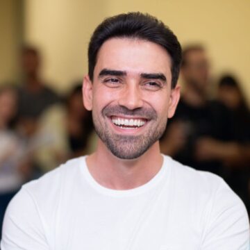 Júnior Marabá sai em defesa de Nikolas Ferreira após polêmica sobre o Nordeste
