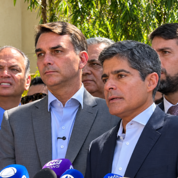 ACM Neto anuncia apoio a Flávio Bolsonaro no 2° turno das eleições: ‘Precisamos mudar o nosso país’